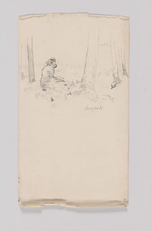 Kvinne som tegner i skogen