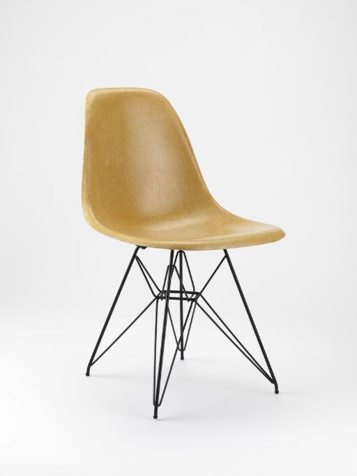 DSR Fiberglass Eiffel Tower Chair