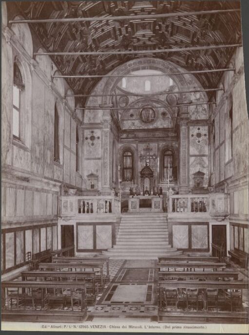 Venezia - Chiesa di Miracoli. L'Interno. (Del primo rinascimento)