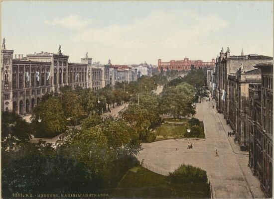 Munchen. Maximillianstrasse