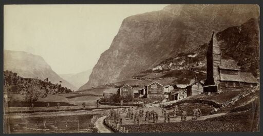 Lyster Fjord, Fortun